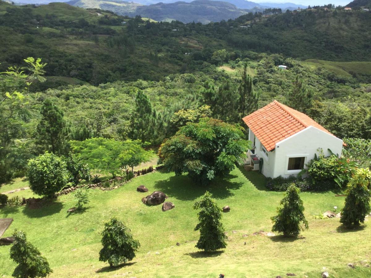 Hawk'S Nest Bed & Breakfast La Laguna de San Carlos Exteriér fotografie